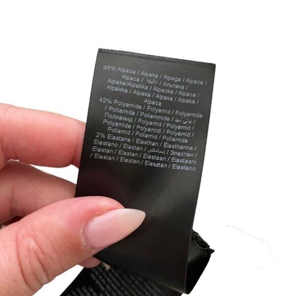 KAREN BY SIMONSEN Alpaca Blend V-Neck Sweater Sz Sm - Picture 4 of 4